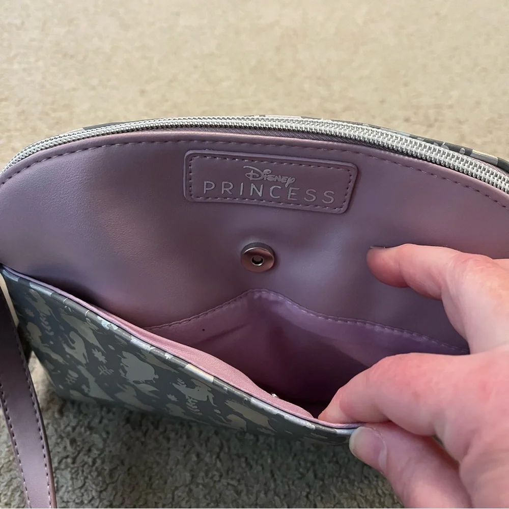 NWT Disney Princess Holographic Crossbody Bag - Picture 5 of 6